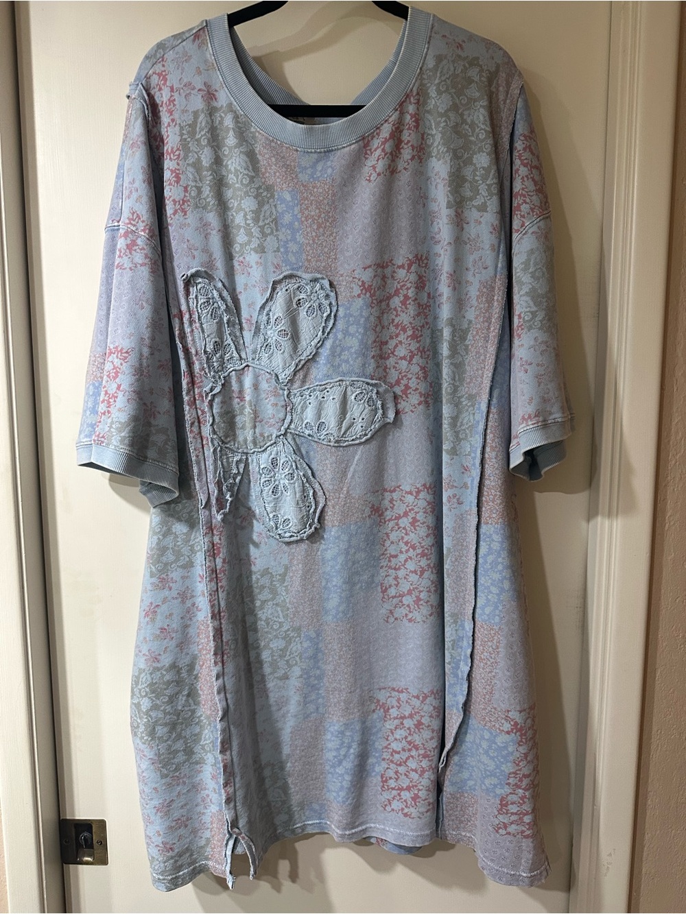 easel Light Blue Floral Patchwork Short Sleeve Tee Shirt Tunic with Pink Accents